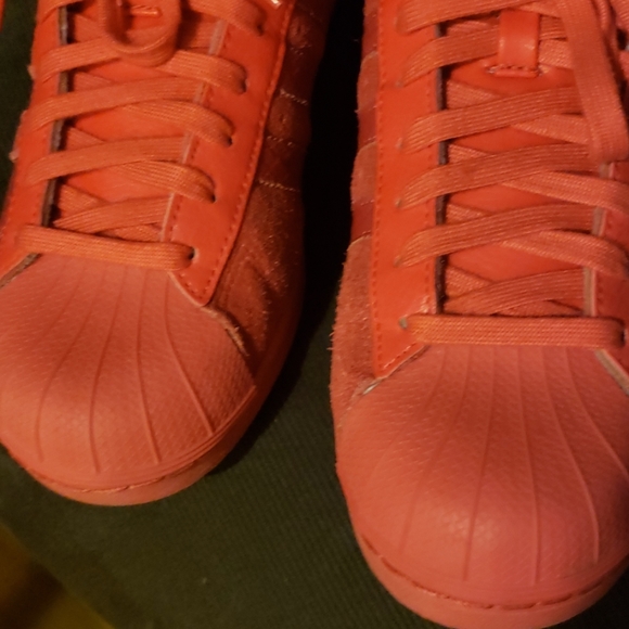 Adidas - Picture 2 of 6